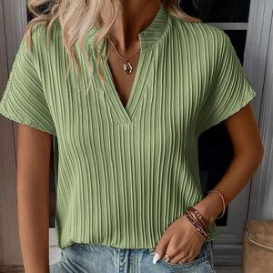 Chic Pleated Short Sleeve Top in Light Green